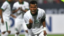 Manahati Lestusen usai mencetak gol (ft:ist)