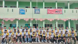 Foto bersama usai pelepasan