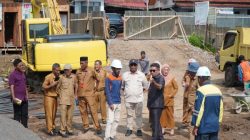 Wawali Ahmad Laiman saat tinjau lokasi Proyek Pembangunan di Tidore