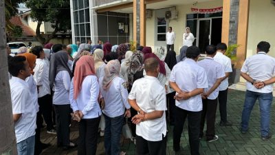 Apel pagi Rabu Menyapa di kantor Dinas Tenaga Kerja