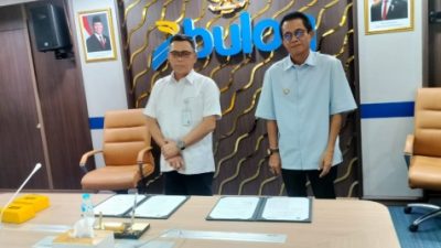 Wadir Perum Bulog bersama Wabup Halsel usai MoU