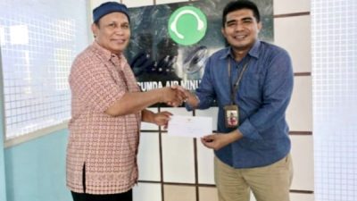Sertijab dari Plt Dirut Perumda Ake Gaale Samin Marsaoly ke PJ Dirut Abdullah Bandang