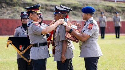 Kapolda Malut, Irjen Pol Waris Agono melantik ratusan Bintara muda di lapangan SPN Polda Maluku Utara