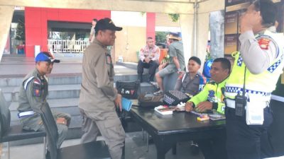 Personil gabungan melakukan pengamanan Nataru di Kota Ternate