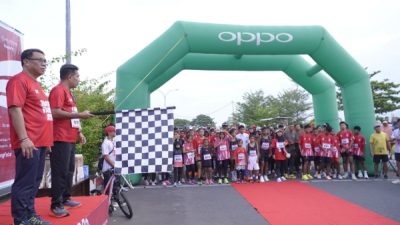 Pelepasan peserta Tidore Family Fun Run oleh Wawali dan Sekda Tidore