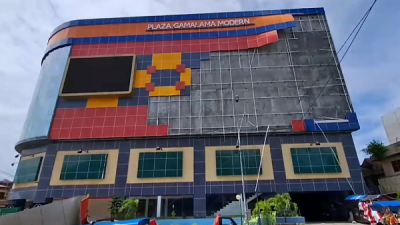 Gedung Plaza Gamalama Modern di Kota Ternate