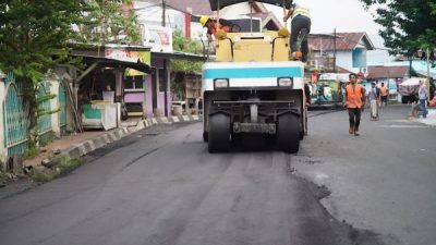Sejumlah ruas jalan di Kota Ternate yang diperbaiki melalui anggaran reward Kementerian PU