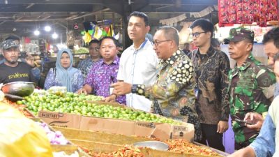 Wali Kota Ternate bersama TPID melakukan sidak ke pasar beberapa waktu lalu (fotoist)
