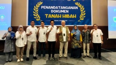 Penandatangan Dokumen Hibah