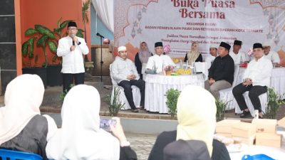 Wali Kota Ternate, Dr H M Tauhid Soleman, M.Si saat memberi arahan pada Buka Puasa Bersama jajaran BP2RD