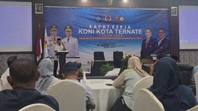 Wawali Ternate saat memberi sambutan pada pembukaan Rakerkot KONI Kota Ternate