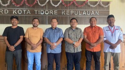 Audiens dan Foto Bersama Panitia GOT Ke-28 dan DPRD Tidore