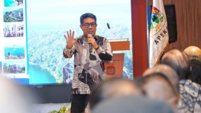 Presentasi Wakil Wali Kota Tidore Ahmad Laiman ke sejumlah Investor di Jakarta