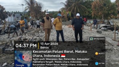 Sekda Halteng saat memantau langsung pembangunan rumah di Sibenpopo