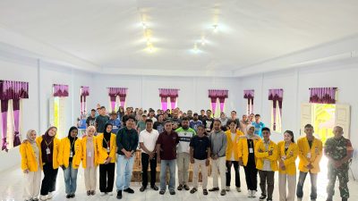 Foto bersama usai Sosialisasi program mahasiswa KKN Unkhair