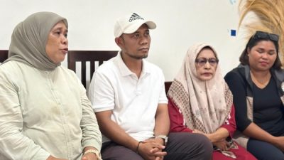 Keluarga Pipin Wulandari bersama Tim Kuasa Hukum M. Bahtiar Husni dan Direktur DaurMala Nurdewa Syafar