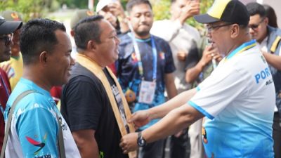 Ketua Kontingen Kota Ternate disambut Sekda Halut (foto_edho)