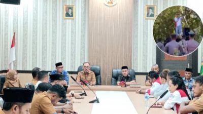 Masa Aksi yang Menggelar Hering dengan Pemda dan Jajaranya di Ruang Rapat Bupati (foto list)