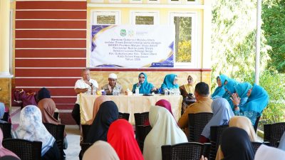 Sekolah Lansia Pelangi Senja Kelurahan Gubukusuma menerima bantuan Paket Nutrisi Lansia 2026 dari Gubernur Maluku Utara