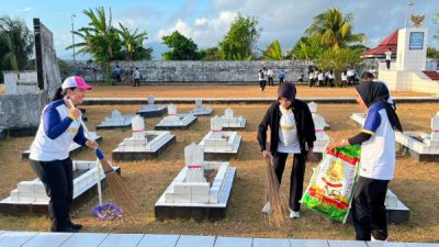 Kalapas Agustina bersama jajaran LPP Ternate mengikuti kegiatan aksi bersih kemerdekaan (Foto Ist)