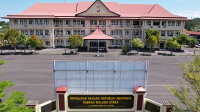 Kapolri Jenderal Listyo Sigit Prabowo melakukan mutasi sejumlah perwira di lingkungan Polda Maluku Utara