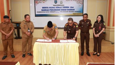 Penandatangan Berita Acara Serah Terima (BAST) dan Naskah Perjanjian Hibah Daerah (NPHD) antara Pemkot Ternate dengan Kejaksaan Negeri (Kejari) Ternate