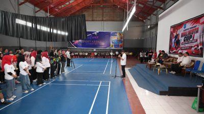 Wali Kota Ternate Resmi Buka Kejuaraan Bulu Tangkis Wali Kota Cup I Antar-OPD
