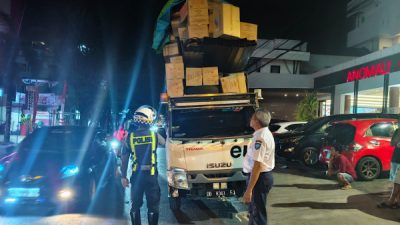 Kendaraan pickup yang membawa barang melebihi kapasitas (foto dishub)