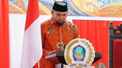 Bupati Halsel Hasan Ali Bassam Kasuba dalam Rapat Paripurna ke-27 Masa Persidangan III Tahun 2026 di DPRD