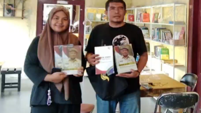 PYC Serahkan Buku Karya Tokoh Nasional Purnomo Yusgiantoro