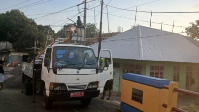 Perbaikan PJU di wilayah Pulau Ternate (foto ker)