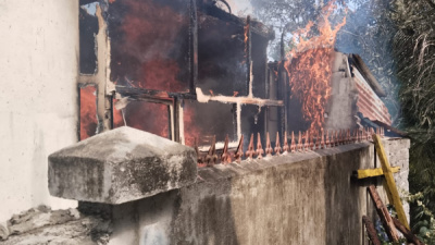 Satu Unit Rumah Warga di Lingkungan Batu Anteru Terbakar