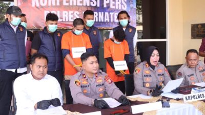 Kapolres Ternate AKBP Anita Ratna Yulianto memberikan keterangan pers